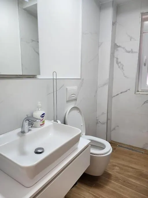Cozy Midtown Apartment In Tirana Albania